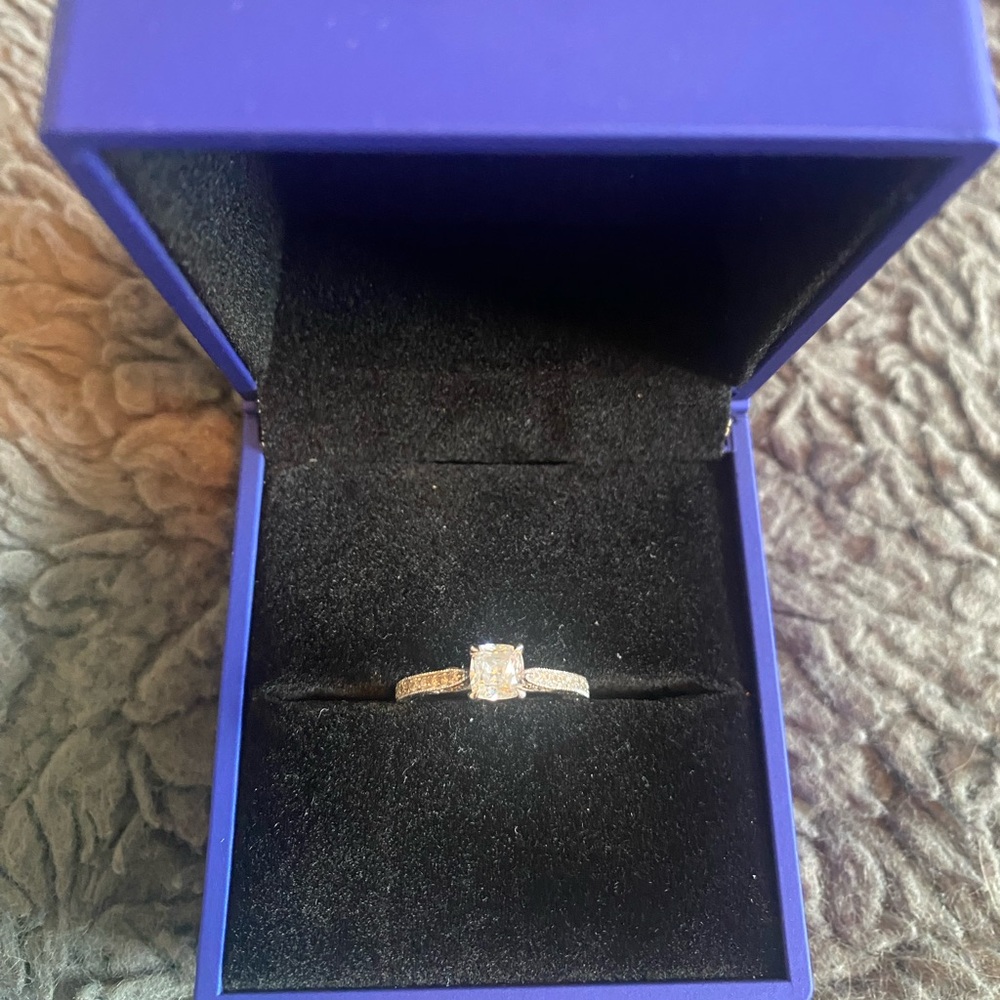 14 karat white gold engagement ring